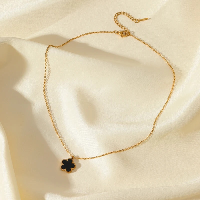 Kit Trebol collar+Pulsera Blanco/Negro